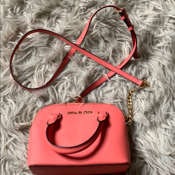 michael kors bag - Picture 2 of 8